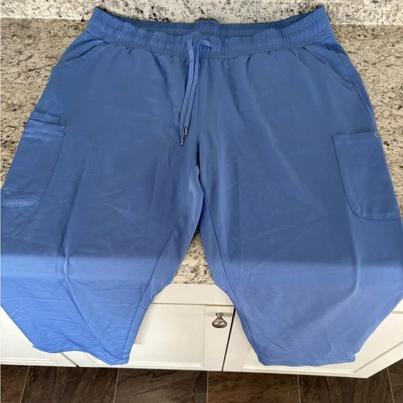 Woman’s Scrub Pant - Picture 2 of 3